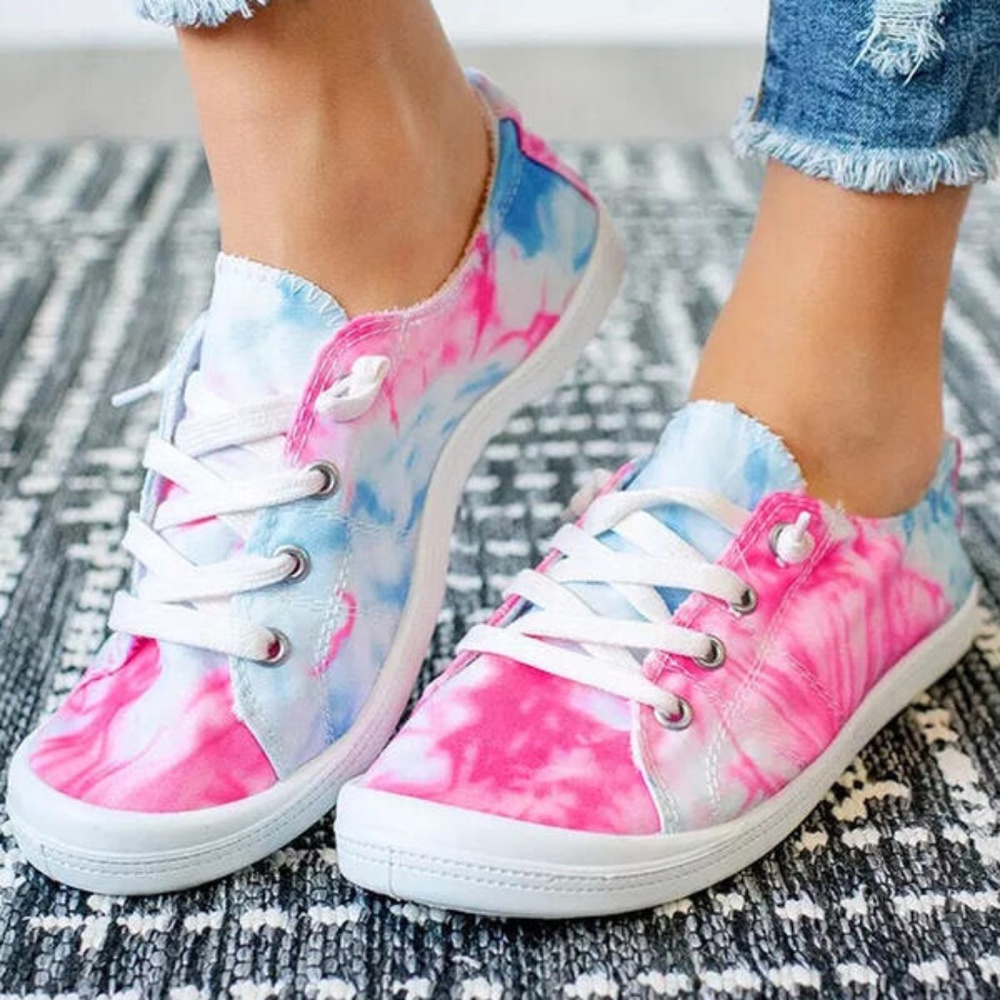 2xHP💝TieDye lace up sneakers in pink and blue